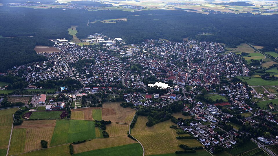 Wintergarten-Fachbetriebe in Allersberg: Stadtansicht – Foto: Wolkenkratzer Wintergarten-Fachbetriebe in Allersberg: Stadtansicht