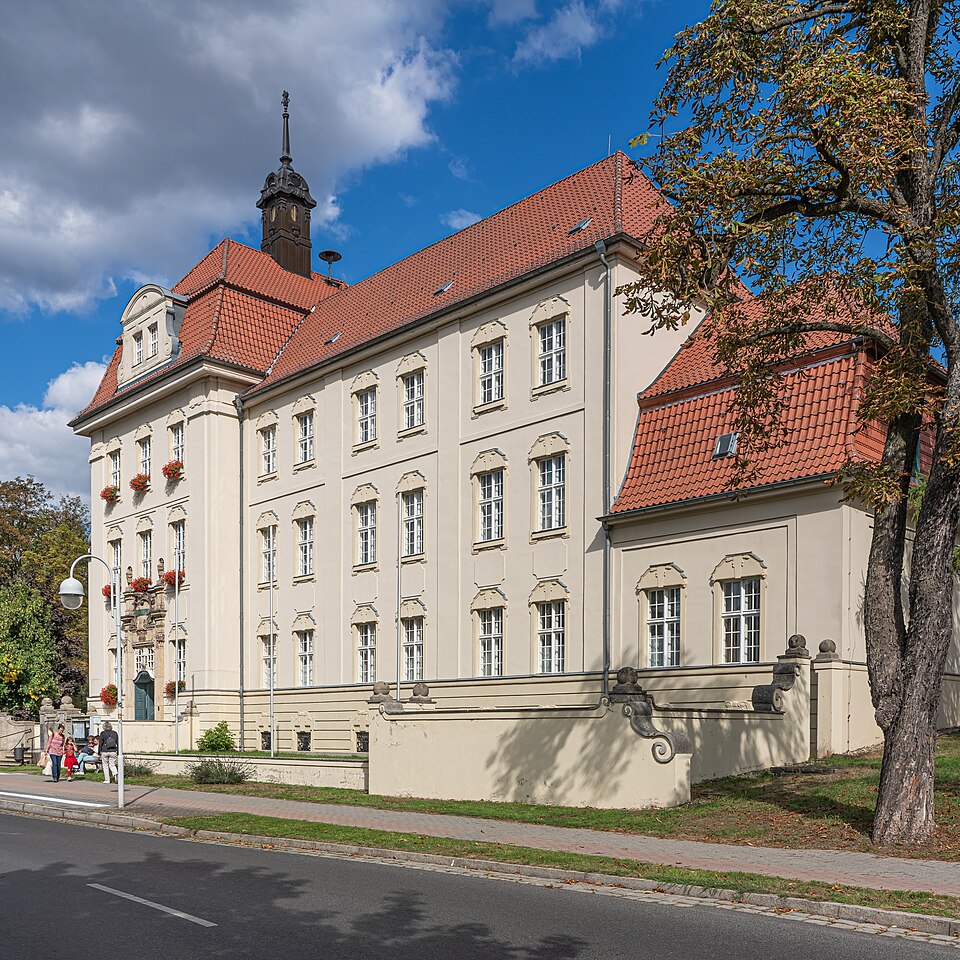Wintergarten-Fachbetriebe in Altlandsberg: Rathaus