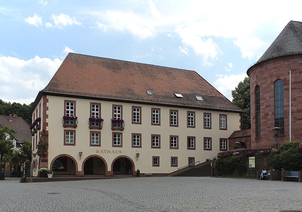 Wintergarten-Fachbetriebe in Annweiler am Trifels: Rathaus – Foto: R.Raab Wintergarten-Fachbetriebe in Annweiler am Trifels: Rathaus