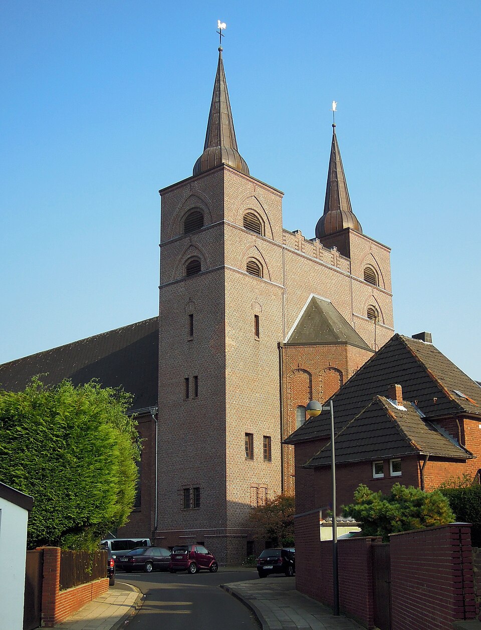 Wintergarten-Fachbetriebe in Baesweiler: Kirche – Foto: Lokilech Wintergarten-Fachbetriebe in Baesweiler: Kirche