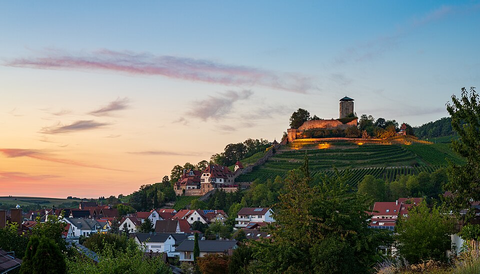 Wintergarten-Fachbetriebe in Beilstein: Burg Hohenbeilstein und Unteres Schloss, Ansicht vom