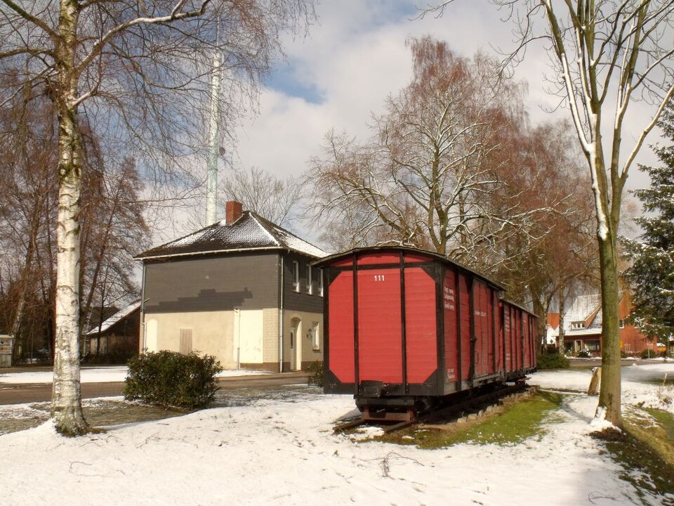 Wintergarten-Fachbetriebe in Bergen: Kleinbahndenkmal