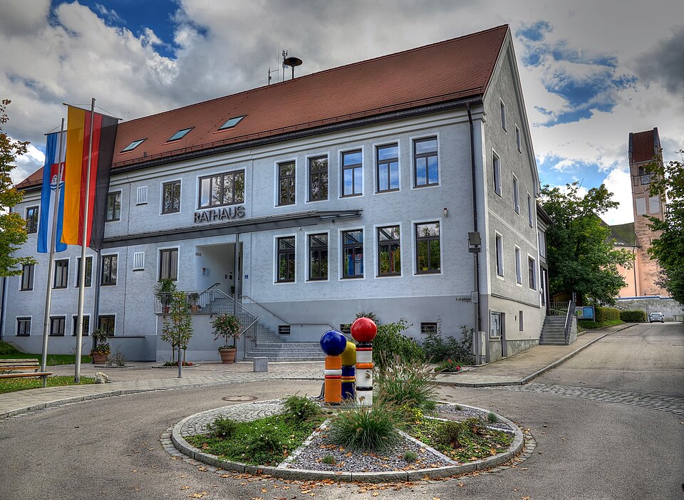 Wintergarten-Fachbetriebe in Bergkirchen: Rathaus – Foto: Richard Huber Wintergarten-Fachbetriebe in Bergkirchen: Rathaus