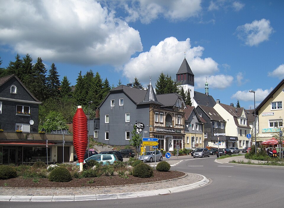 Wintergarten-Fachbetriebe in Bergneustadt: Stadtansicht – Foto: Asio otus Wintergarten-Fachbetriebe in Bergneustadt: Stadtansicht