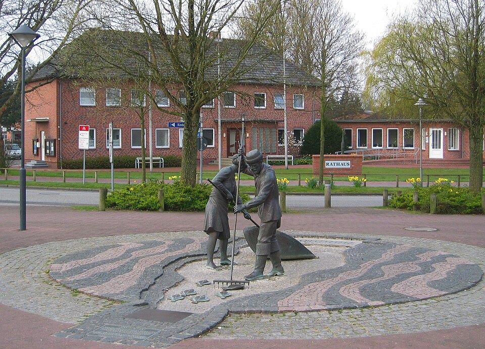 Wintergarten-Fachbetriebe in Böhlen: St Peter Dorf Rathaus – Foto: Photo by User ES01 – de.wikipedia.org Wintergarten-Fachbetriebe in Böhlen: St Peter Dorf Rathaus