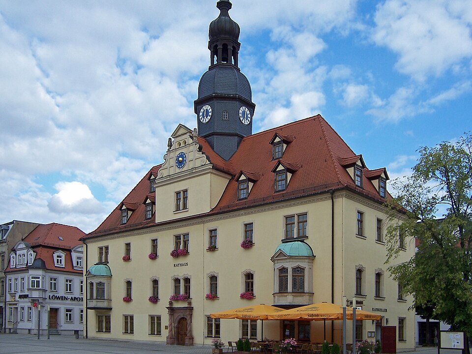 Wintergarten-Fachbetriebe in Borna: Bornaer Rathaus – Foto: Ronnsen Wintergarten-Fachbetriebe in Borna: Bornaer Rathaus