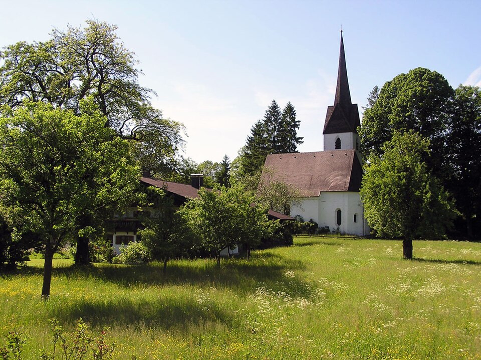 Wintergarten-Fachbetriebe in Brannenburg: Degerndorf, Brannenburger Ägidiuskirche – Foto: Mostpatiently Wintergarten-Fachbetriebe in Brannenburg: Degerndorf, Brannenburger Ägidiuskirche