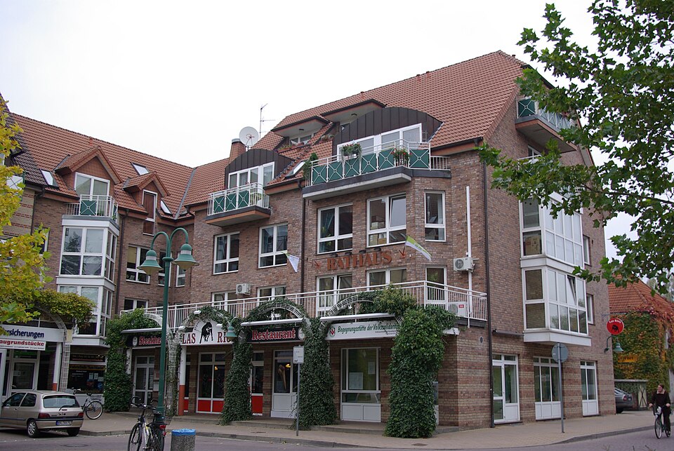Wintergarten-Fachbetriebe in Brieselang: Rathaus – Foto: Clemensfranz Wintergarten-Fachbetriebe in Brieselang: Rathaus