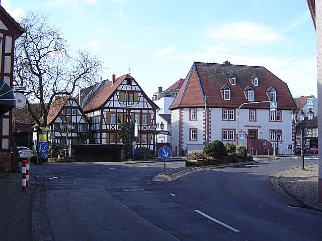 Wintergarten-Fachbetriebe in Bruchköbel: Marktplatz – Foto: Wolf - Dieter Neumann Wintergarten-Fachbetriebe in Bruchköbel: Marktplatz