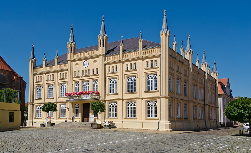 Wintergarten-Fachbetriebe in Bützow: Markt Rathaus