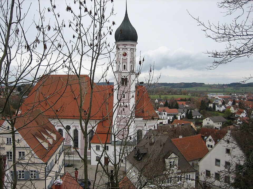 Wintergarten-Fachbetriebe in Burgau: Blick auf Stadtpfarrkirche – Foto: Alois Wüst Wintergarten-Fachbetriebe in Burgau: Blick auf Stadtpfarrkirche