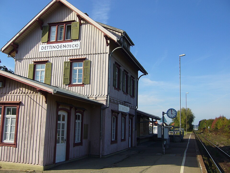Wintergarten-Fachbetriebe in Dettingen unter Teck: Teck Bahnhof