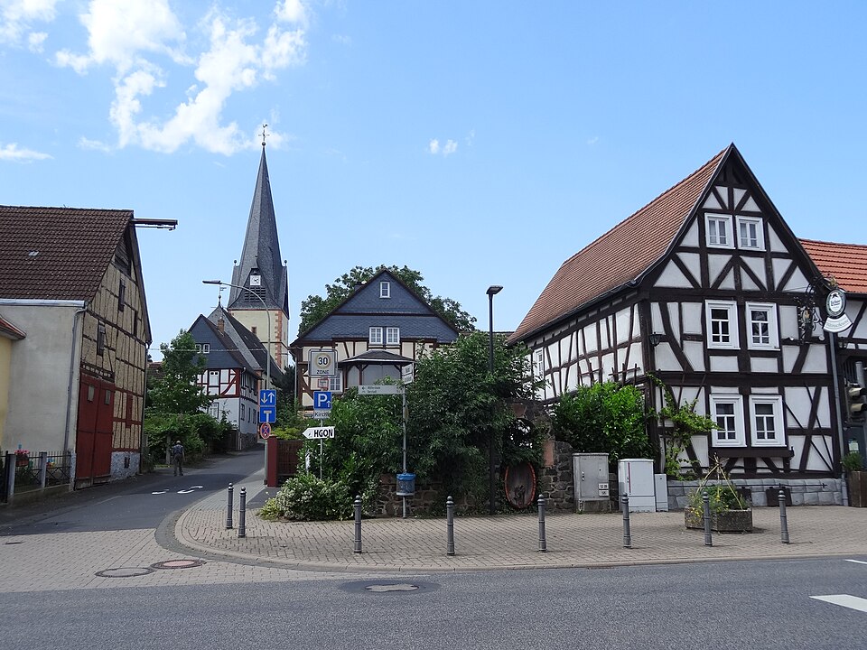 Wintergarten-Fachbetriebe in Echzell: Evangelische Kirche – Foto: Cherubino Wintergarten-Fachbetriebe in Echzell: Evangelische Kirche