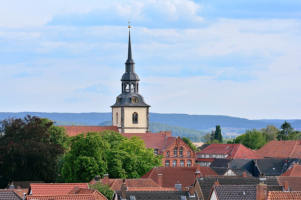 Wintergarten-Fachbetriebe in Elze: Stadtansicht mit Peter und Paul Kirche