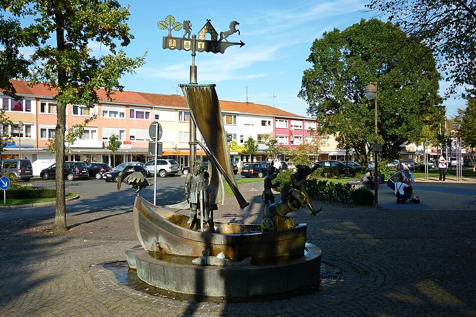 Wintergarten-Fachbetriebe in Espelkamp: Breslauer Straße Brunnen – Foto: Hrz29vv Wintergarten-Fachbetriebe in Espelkamp: Breslauer Straße Brunnen