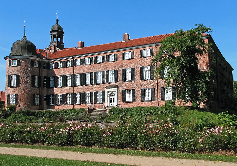 Wintergarten-Fachbetriebe in Eutin: Schloss – Foto: Darkone Wintergarten-Fachbetriebe in Eutin: Schloss