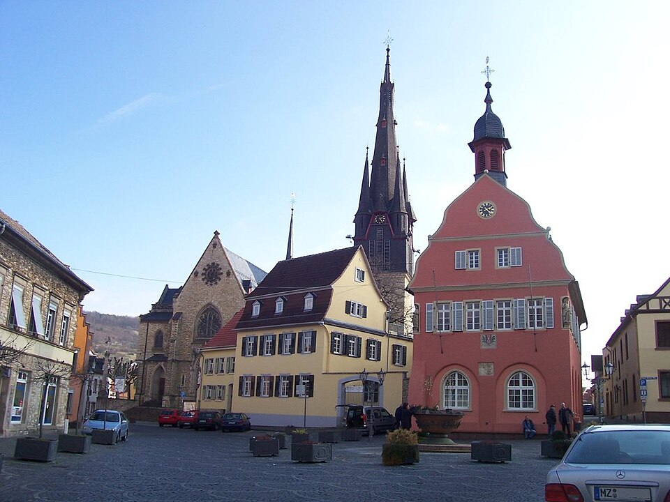 Wintergarten-Fachbetriebe in Gau-Algesheim: Rathaus am Marktplatz