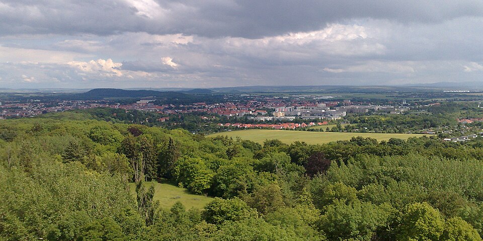 Wintergarten-Fachbetriebe in Gotha: Blick vom Bürgerturm – Foto: Muelli24 at German Wikipedia Wintergarten-Fachbetriebe in Gotha: Blick vom Bürgerturm