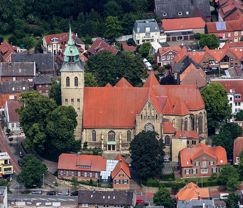 Wintergarten-Fachbetriebe in Greven: St.-Martinus-Kirche – Foto: Dietmar Rabich Wintergarten-Fachbetriebe in Greven: St.-Martinus-Kirche