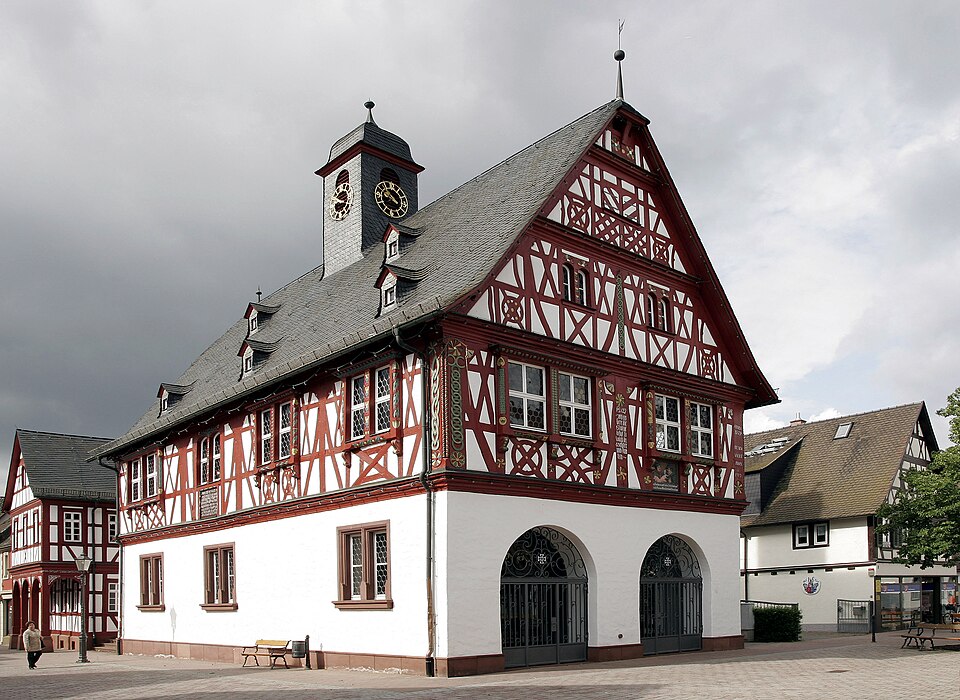 Wintergarten-Fachbetriebe in Groß-Gerau: Gross Rathaus