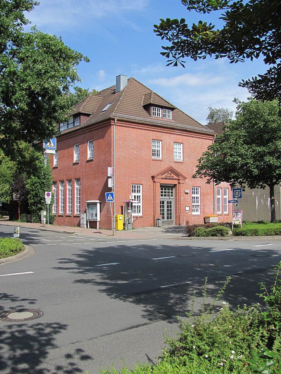 Wintergarten-Fachbetriebe in Großhansdorf: U-Bahnhof – Foto: NordNordWest Wintergarten-Fachbetriebe in Großhansdorf: U-Bahnhof