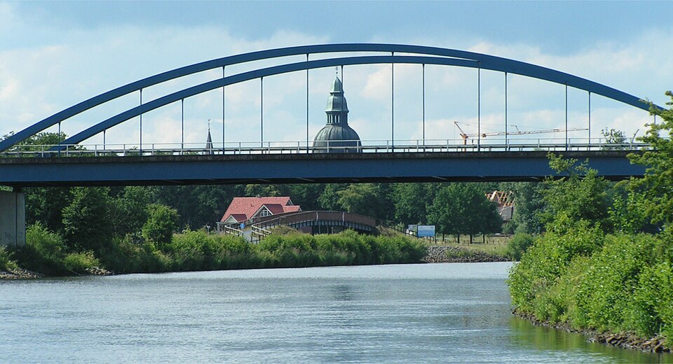 Wintergarten-Fachbetriebe in Haren: Emsbrücke – Foto: Corradox Wintergarten-Fachbetriebe in Haren: Emsbrücke