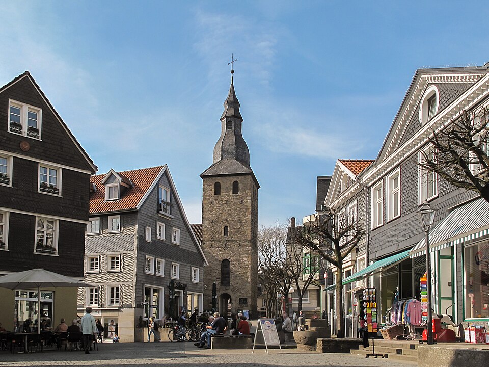 Wintergarten-Fachbetriebe in Hattingen: Met Glockenturm