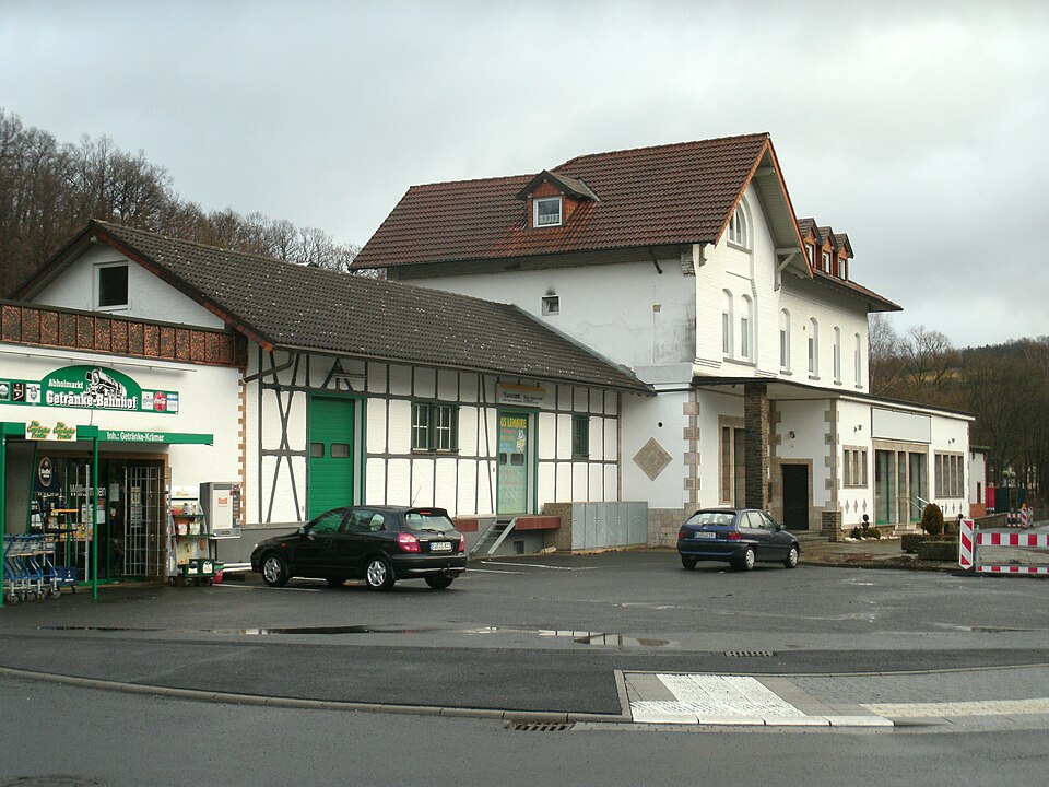 Wintergarten-Fachbetriebe in Hellenthal: Bahnhof