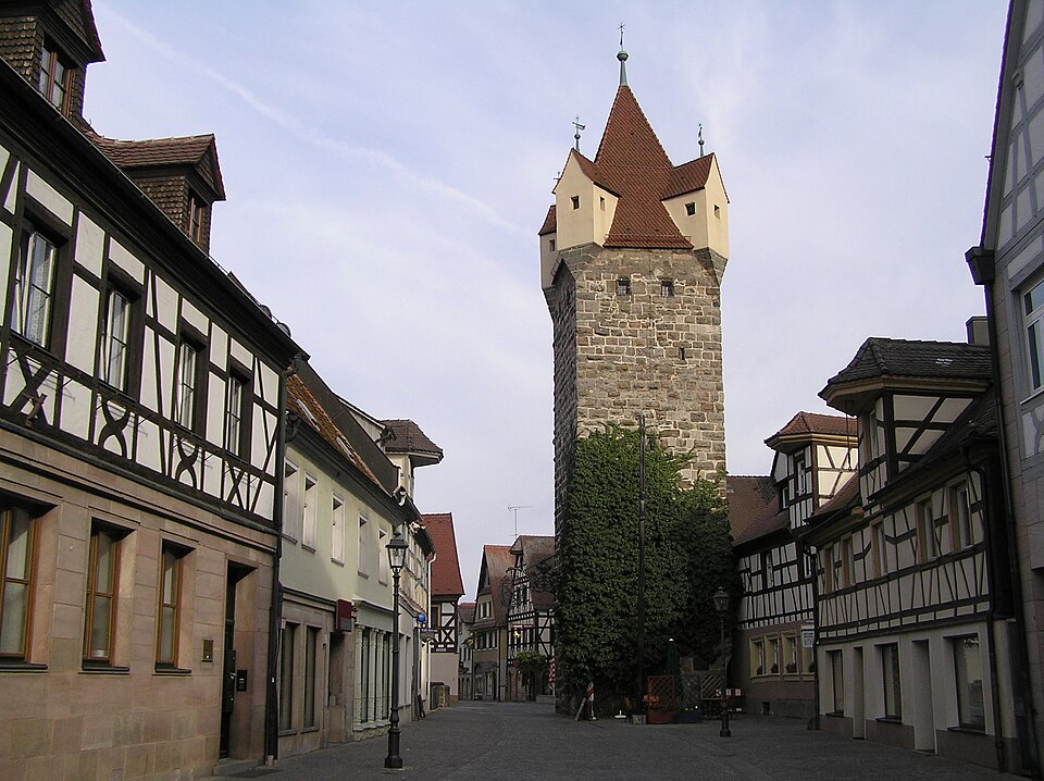 Wintergarten-Fachbetriebe in Herzogenaurach: Hauptstraße Fehnturm – Foto: Tilman AB Wintergarten-Fachbetriebe in Herzogenaurach: Hauptstraße Fehnturm