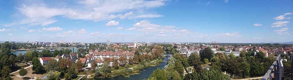 Wintergarten-Fachbetriebe in Kehl: Panorama Straßburg Weißtannenturm