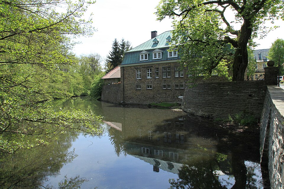 Wintergarten-Fachbetriebe in Kierspe: Rhadermühle, Alter Mühlenweg, Haus – Foto: Frank Vincentz Wintergarten-Fachbetriebe in Kierspe: Rhadermühle, Alter Mühlenweg, Haus