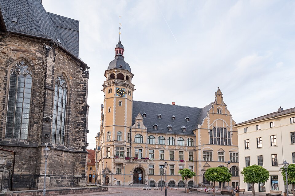 Wintergarten-Fachbetriebe in Köthen (Anhalt): Marktstraße Rathaus
