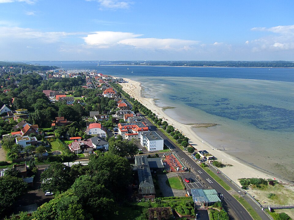 Wintergarten-Fachbetriebe in Laboe: Stadtansicht – Foto: Strandkrabbe Wintergarten-Fachbetriebe in Laboe: Stadtansicht
