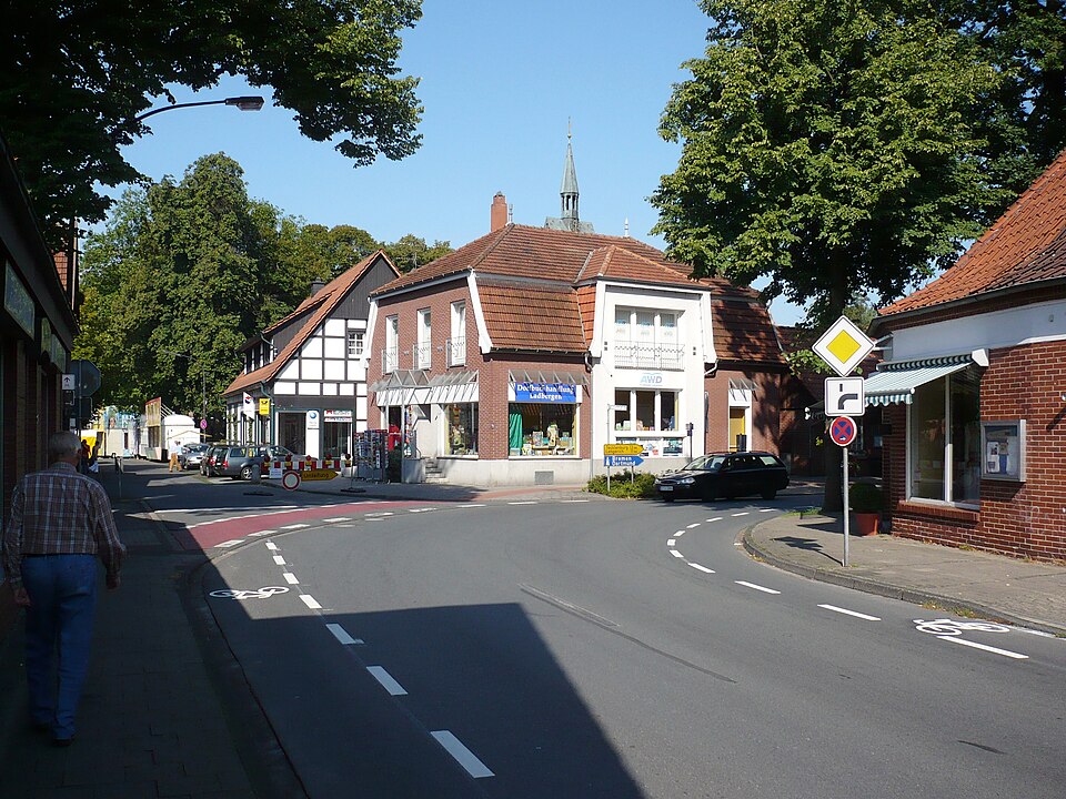Wintergarten-Fachbetriebe in Ladbergen: Dorfstrasse – Foto: Francis Flinch Wintergarten-Fachbetriebe in Ladbergen: Dorfstrasse
