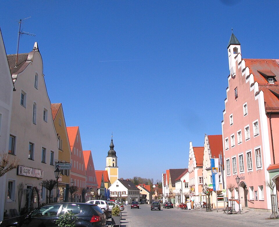 Wintergarten-Fachbetriebe in Langquaid: Marktplatz – Foto: Dede2 Wintergarten-Fachbetriebe in Langquaid: Marktplatz