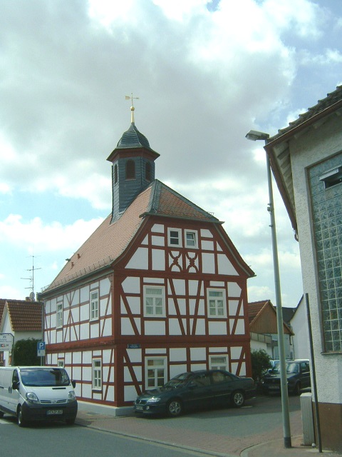 Wintergarten-Fachbetriebe in Liederbach: Altes Rathaus – Foto: Peng 12:14, 16 August 2007 Wintergarten-Fachbetriebe in Liederbach: Altes Rathaus