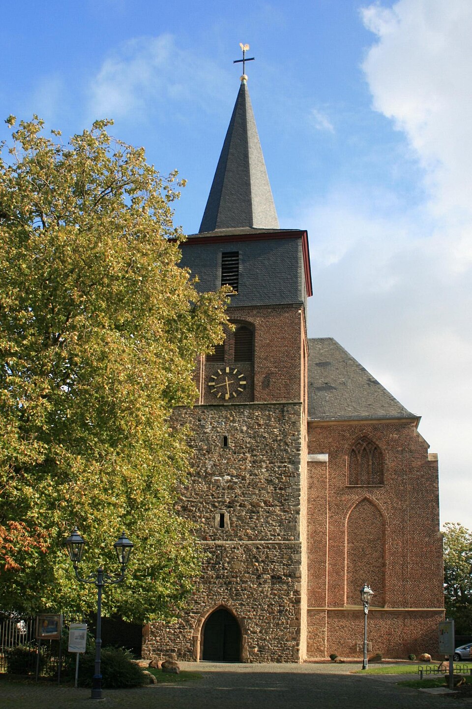 Wintergarten-Fachbetriebe in Linnich: Denkmal-Nr. Kirchplatz