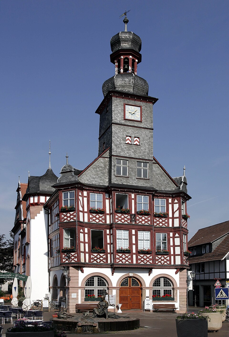 Wintergarten-Fachbetriebe in Lorsch: Rathaus – Foto: Kuebi Wintergarten-Fachbetriebe in Lorsch: Rathaus