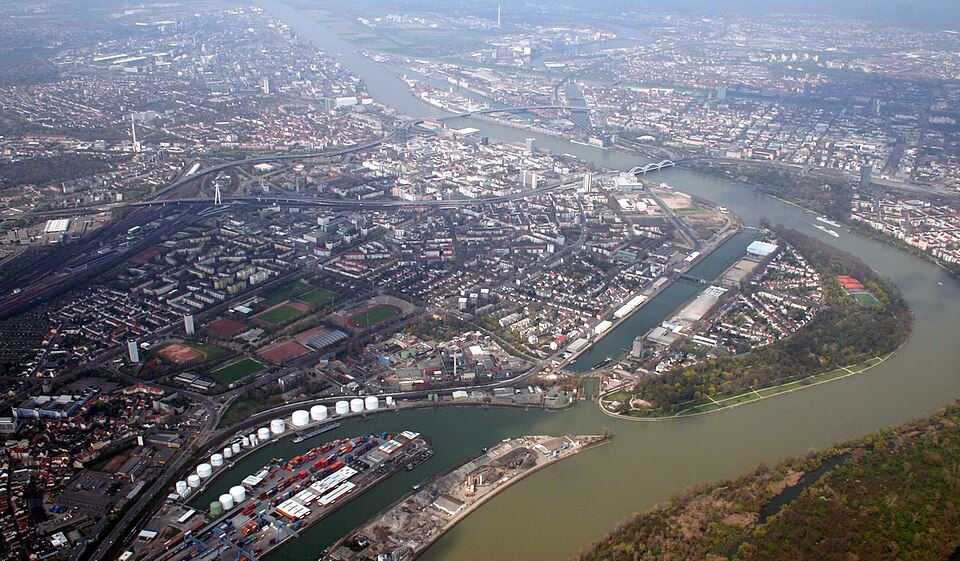 Wintergarten-Fachbetriebe in Ludwigshafen am Rhein: Stadtansicht – Foto: Dominik Lott Wintergarten-Fachbetriebe in Ludwigshafen am Rhein: Stadtansicht