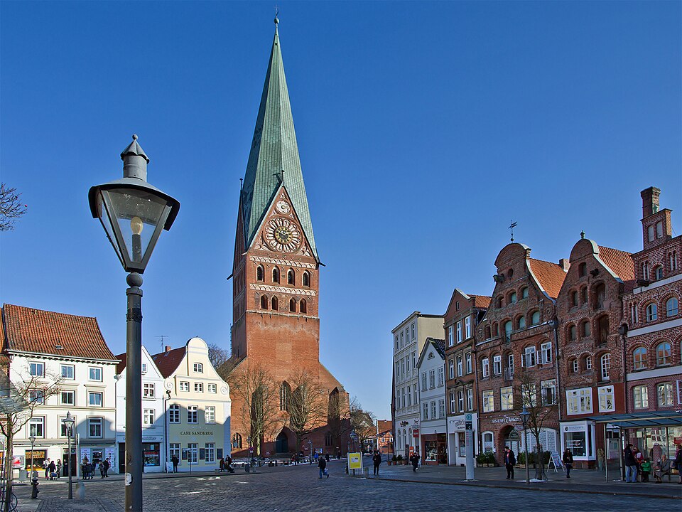 Wintergarten-Fachbetriebe in Lüneburg: Kirche – Foto: Christian Fischer Wintergarten-Fachbetriebe in Lüneburg: Kirche