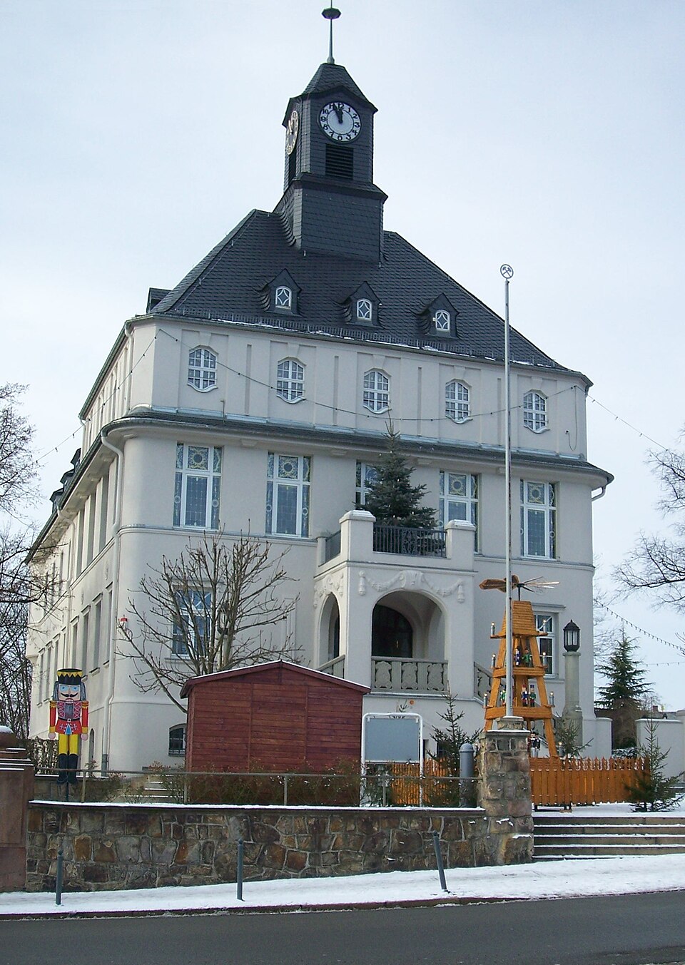 Wintergarten-Fachbetriebe in Lugau: Rathaus – Foto: Rohkzett Wintergarten-Fachbetriebe in Lugau: Rathaus