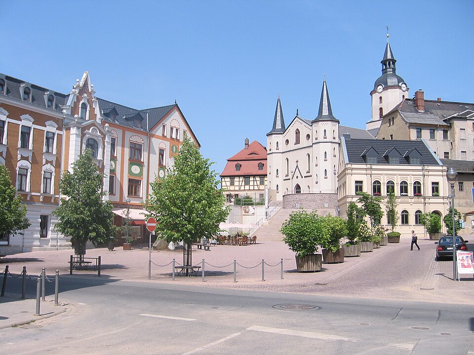Wintergarten-Fachbetriebe in Meerane: Teichplatz – Foto: Hodilo Wintergarten-Fachbetriebe in Meerane: Teichplatz