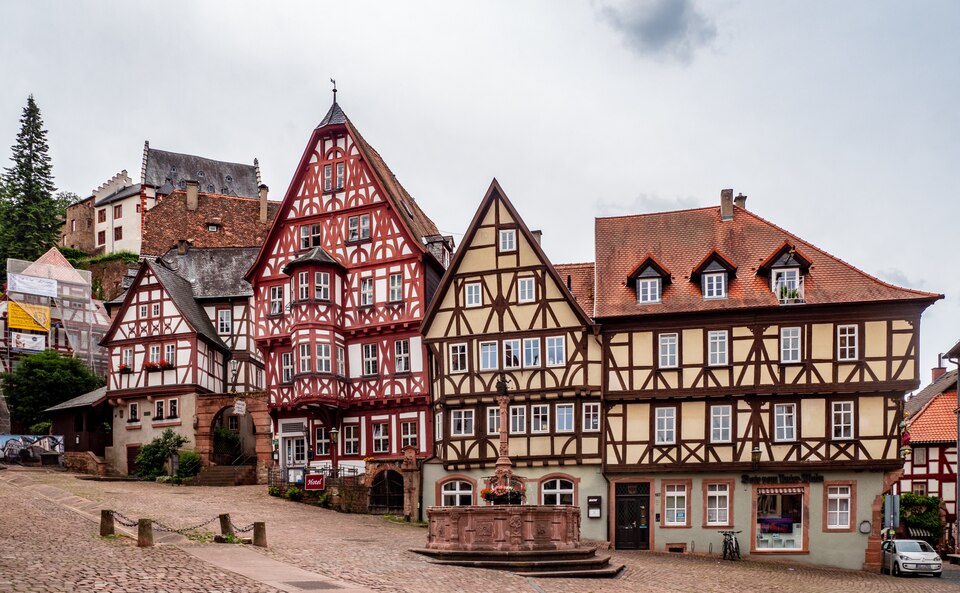 Wintergarten-Fachbetriebe in Miltenberg: Marktplatz – Foto: chrisaliv Wintergarten-Fachbetriebe in Miltenberg: Marktplatz