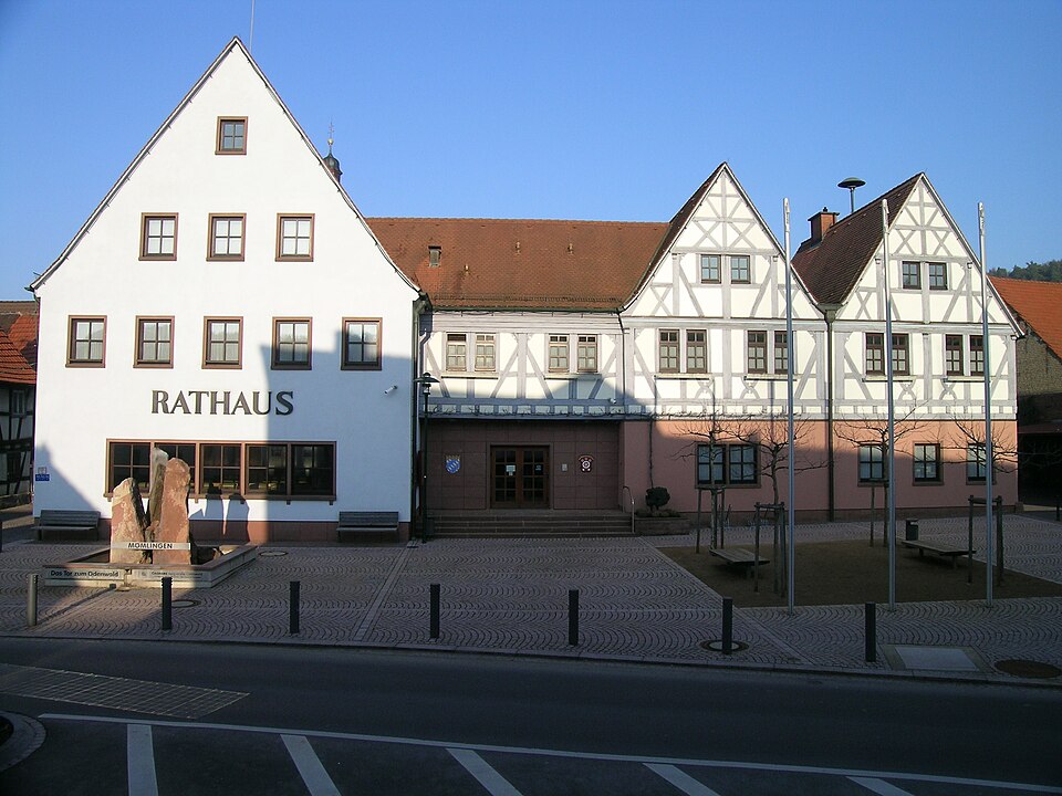 Wintergarten-Fachbetriebe in Mömlingen: Rathaus – Foto: Salino01 Wintergarten-Fachbetriebe in Mömlingen: Rathaus