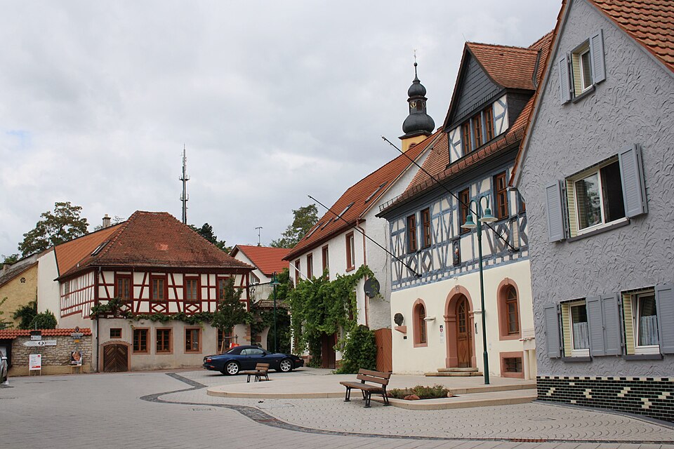 Wintergarten-Fachbetriebe in Nackenheim: Carl-Zuckmayer-Platz – Foto: paddy Wintergarten-Fachbetriebe in Nackenheim: Carl-Zuckmayer-Platz