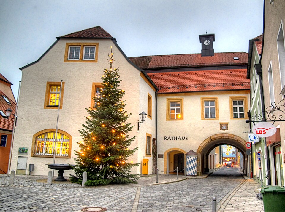 Wintergarten-Fachbetriebe in Neunburg vorm Wald: Rathaus – Foto: Richard Huber Wintergarten-Fachbetriebe in Neunburg vorm Wald: Rathaus