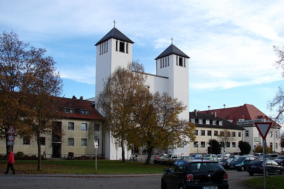 Wintergarten-Fachbetriebe in Neutraubling: St.-Michaels-Platz – Foto: Helmlechner Wintergarten-Fachbetriebe in Neutraubling: St.-Michaels-Platz