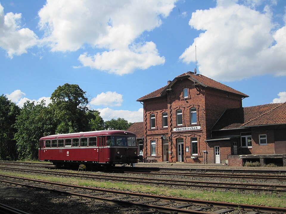 Wintergarten-Fachbetriebe in Obernkirchen: Bahnhof