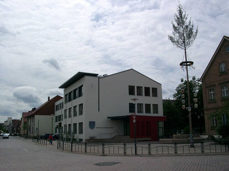 Wintergarten-Fachbetriebe in Oftersheim: Rathaus