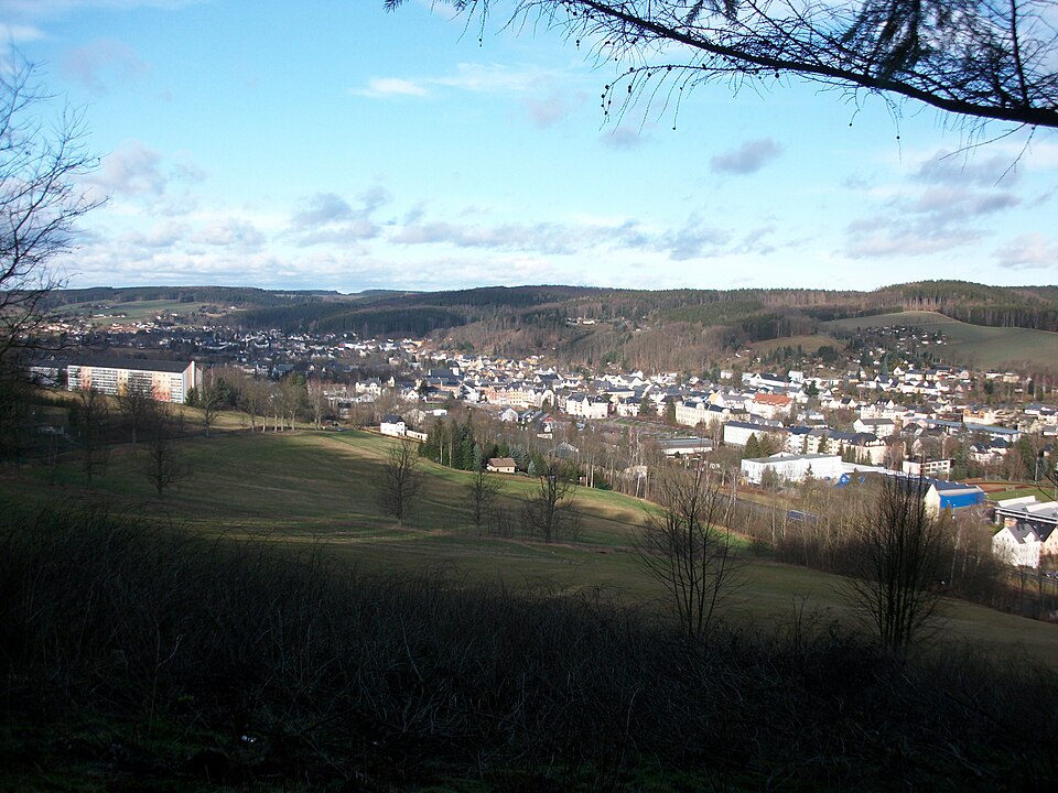 Wintergarten-Fachbetriebe in Olbernhau: Blick auf die Altstadt mit der Stadtkirche – Foto: Aagnverglaser Wintergarten-Fachbetriebe in Olbernhau: Blick auf die Altstadt mit der Stadtkirche